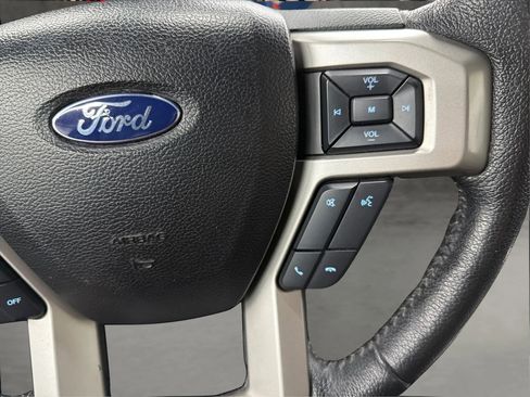 Used 2016 Ford F150 Lariat w/ Equipment Group 502A Luxury image 28