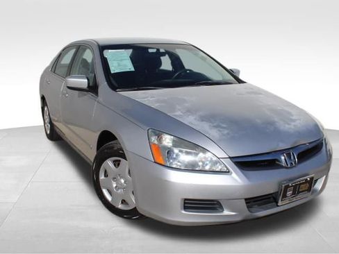 Used 2007 Honda Accord LX image 2