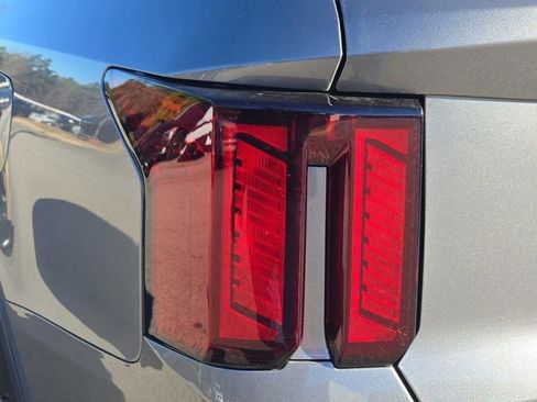New 2026 Kia Sorento EX w/ EX Premium Package FWD image 12