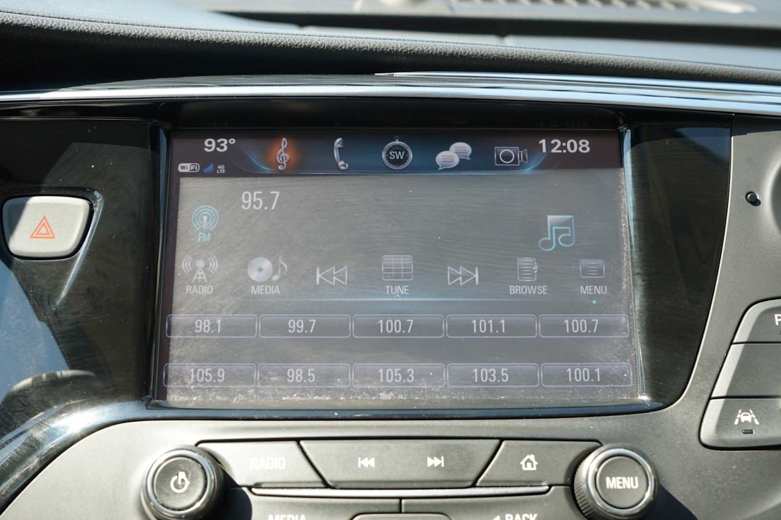 Used 2018 Buick Envision Premium w/ Driver Confidence Package AWD/4WD image 11