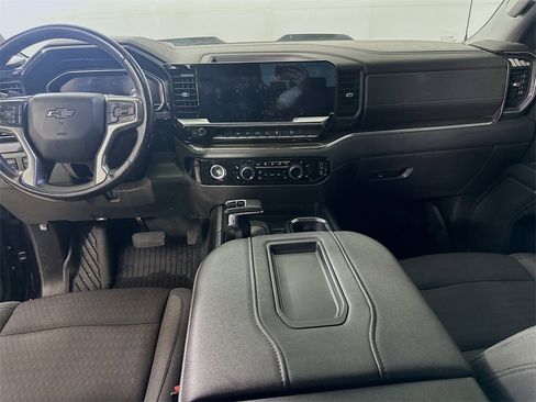 Used 2022 Chevrolet Silverado 1500 LT Trail Boss image 18