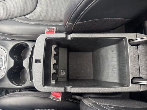 Used 2022 Jeep Cherokee Limited w/ Elite Package image 36