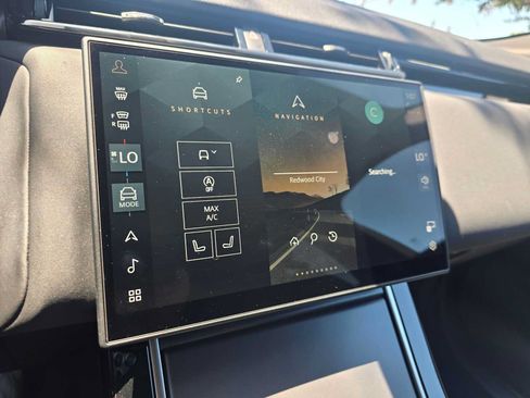 Used 2026 Land Rover Range Rover Velar S AWD/4WD image 29