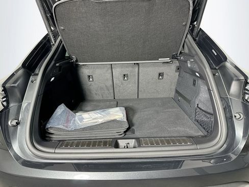 Used 2024 Porsche Macan 4 Electric image 28