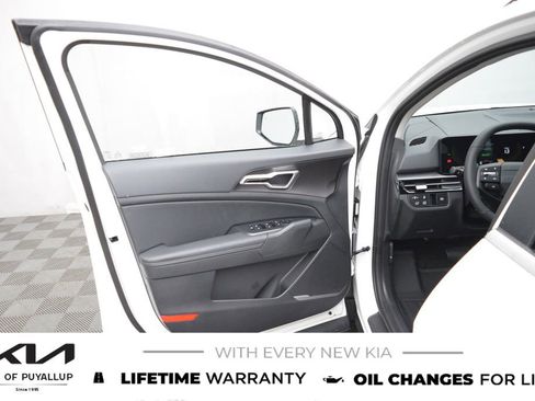 New 2026 Kia Sportage EX image 9