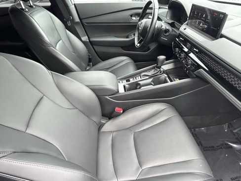 Used 2025 Honda Accord Sport image 9