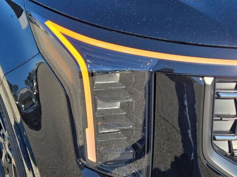 New 2026 Kia Carnival SX image 5