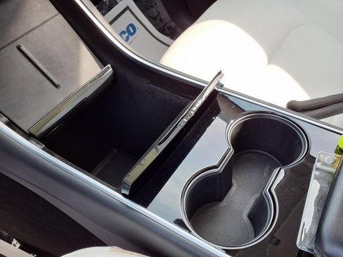 Used 2021 Tesla Model Y Performance AWD/4WD image 13