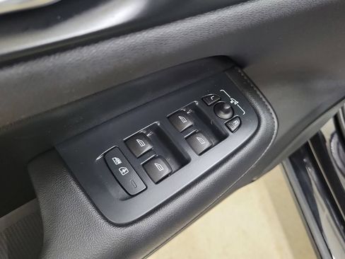Used 2025 Volvo S60 T8 Plus AWD/4WD image 20