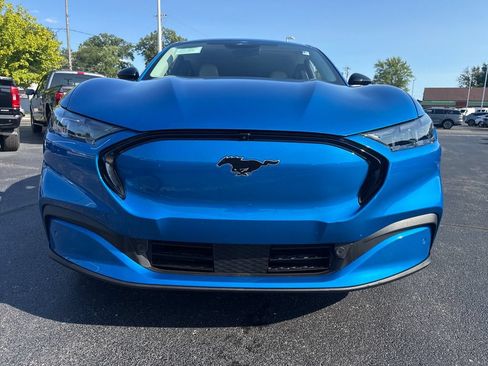 Used 2025 Ford Mustang Mach-E Premium AWD/4WD image 3