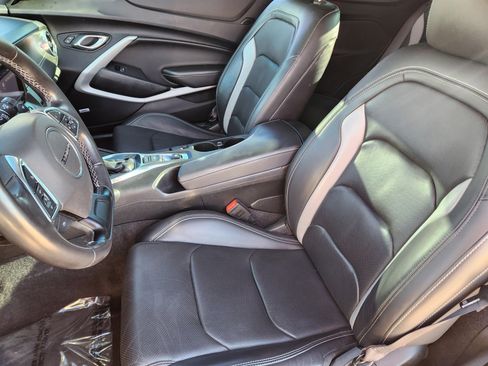 Used 2020 Chevrolet Camaro LT w/ RS Package image 16