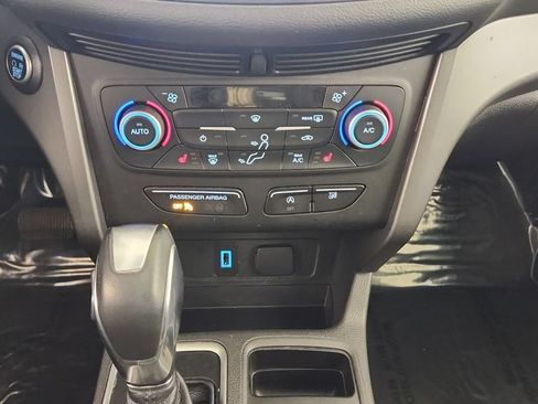 Used 2019 Ford Escape SEL AWD/4WD image 16