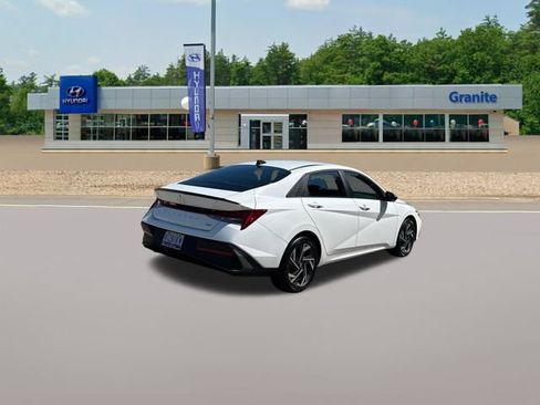Certified 2025 Hyundai Elantra SEL FWD image 7