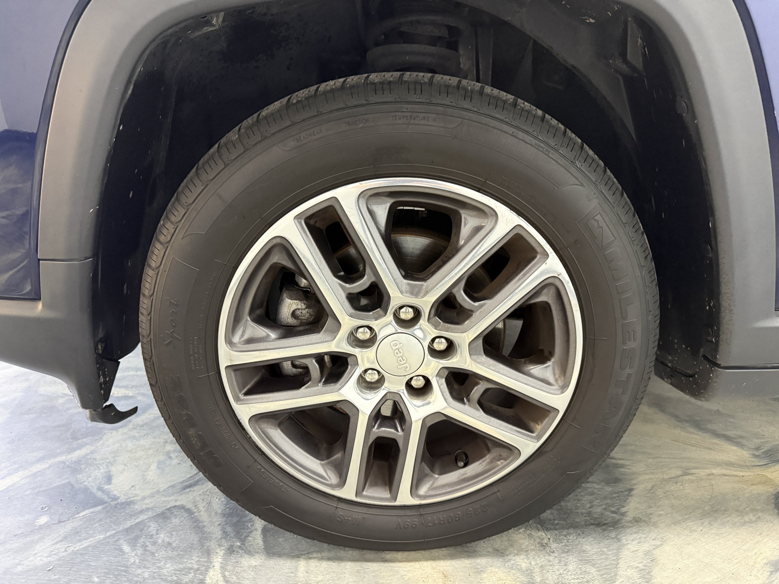 Used 2020 Jeep Compass Latitude FWD image 24
