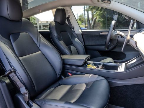 Used 2025 Tesla Model Y Long Range RWD image 20