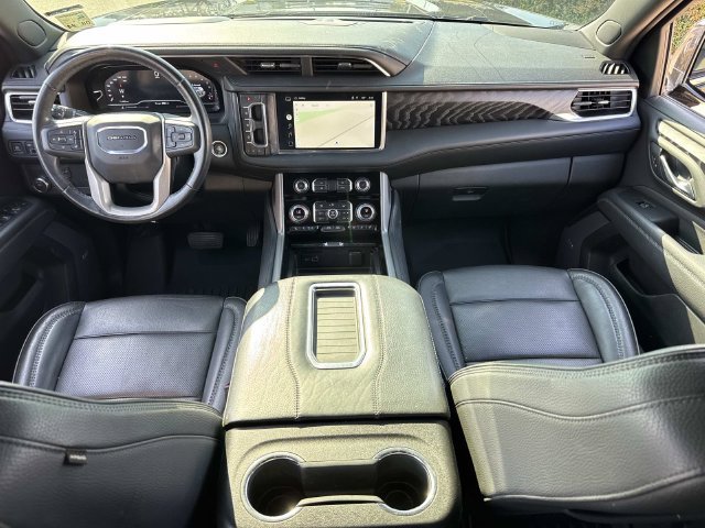 Used 2022 GMC Yukon XL Denali RWD image 19