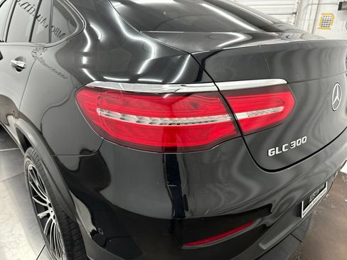 Used 2019 Mercedes-Benz GLC 300 4MATIC Coupe image 11