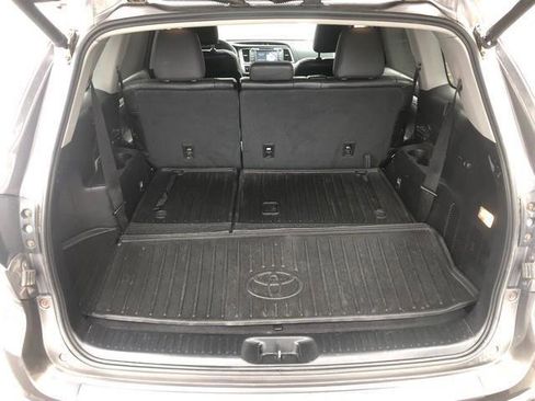 Used 2015 Toyota Highlander XLE AWD/4WD image 45