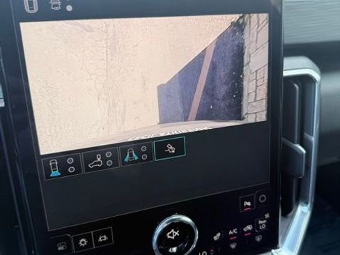 Used 2025 GMC Acadia Elevation image 11