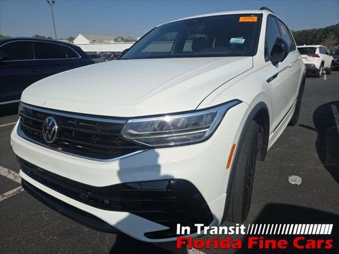Used 2022 Volkswagen Tiguan SE R-Line FWD image 1