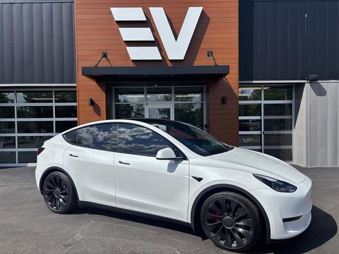 Used 2022 Tesla Model Y Performance AWD/4WD image 1