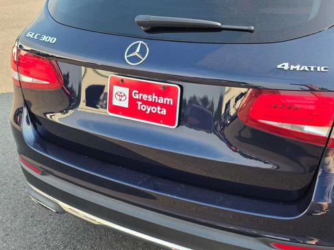 Used 2019 Mercedes-Benz GLC 300 4MATIC image 14