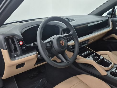 New 2026 Porsche Cayenne Coupe AWD/4WD image 4