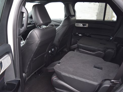 Used 2023 Ford Explorer ST w/ Equipment Group 401A image 8