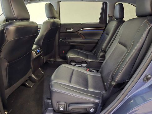 Used 2015 Toyota Highlander Limited Platinum AWD/4WD image 24