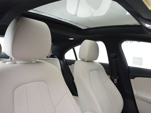 Used 2023 Mercedes-Benz CLA 250 image 18