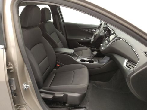 Used 2025 Chevrolet Malibu LS FWD image 21
