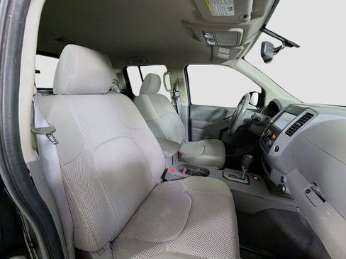 Used 2020 Nissan Frontier SV w/ Midnight Edition Floor Mats image 27