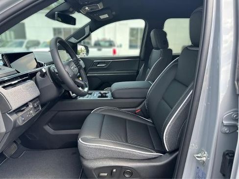 New 2026 GMC Sierra EV Elevation w/ LPO, Elevation Dark Package image 11