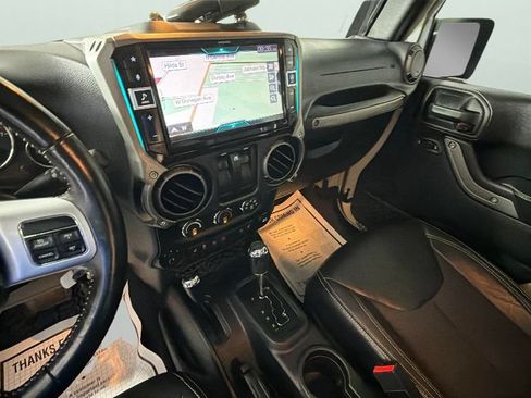 Used 2018 Jeep Wrangler Sport AWD/4WD image 19
