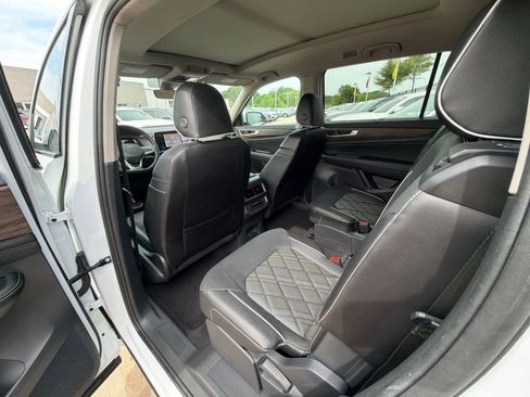 Used 2024 Volkswagen Atlas SEL Premium R-Line AWD/4WD image 13
