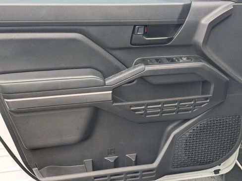 Used 2025 Toyota Tacoma SR5 RWD image 10