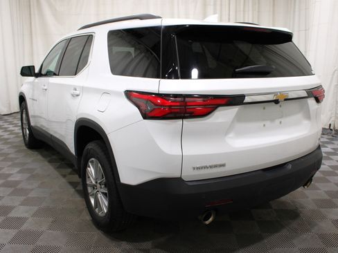Used 2022 Chevrolet Traverse LT FWD image 33