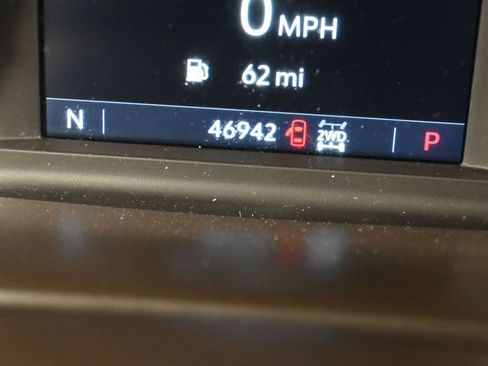 Used 2020 Chevrolet Silverado 1500 RST image 32