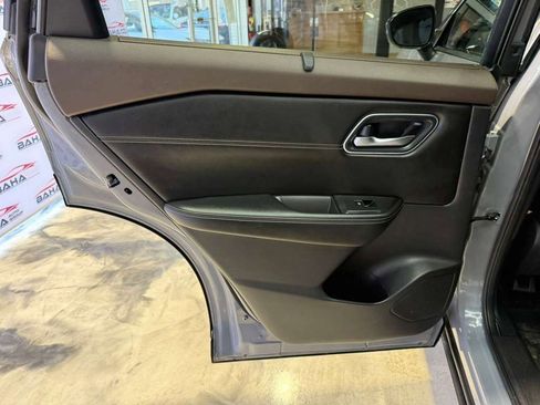 Used 2021 Nissan Rogue SL w/ Premium Package image 35