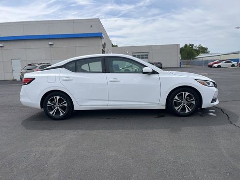 Used 2022 Nissan Sentra SV FWD image 11