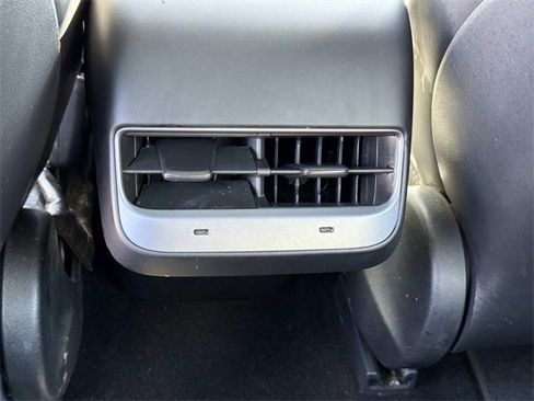 Used 2022 Tesla Model 3 Long Range image 13