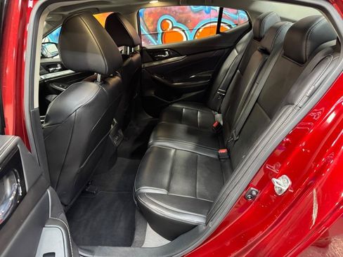 Used 2023 Nissan Maxima SL FWD image 12