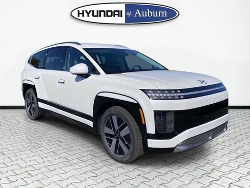 New 2026 Hyundai Ioniq 9 SEL w/ Tow & Go Package AWD/4WD image 2