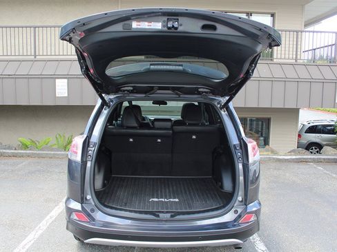 Used 2016 Toyota RAV4 SE w/ Advanced Technology Package AWD/4WD image 23