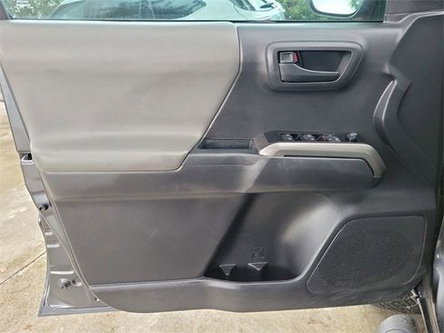 Used 2022 Toyota Tacoma SR5 image 11