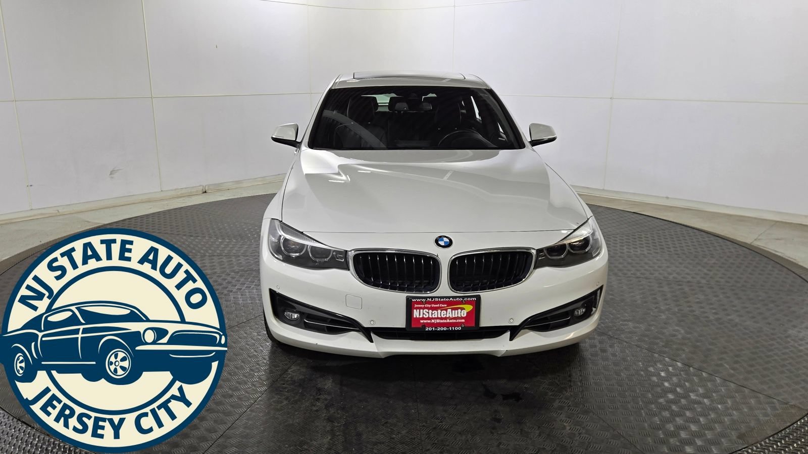 Used 2019 BMW 330i Gran Turismo xDrive w/ Convenience Package AWD/4WD image 2