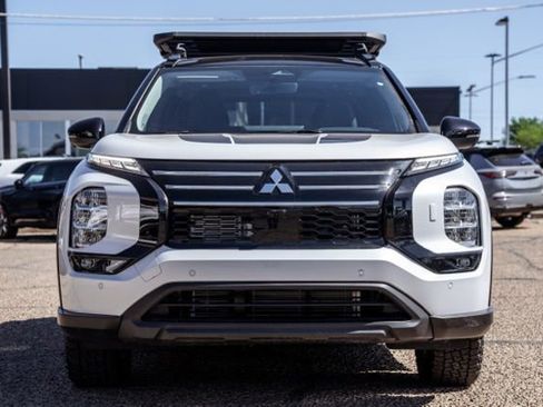 New 2026 Mitsubishi Outlander AWD image 2
