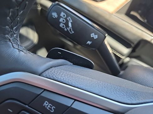 Used 2024 Volkswagen Atlas SEL Premium R-Line AWD/4WD image 45