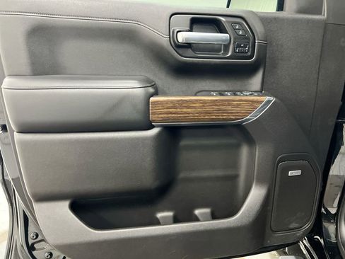 Used 2021 Chevrolet Silverado 1500 High Country w/ Technology Package AWD/4WD image 21