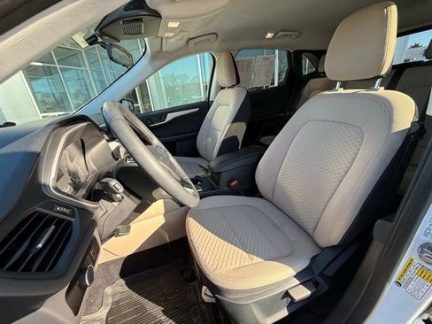 Used 2022 Ford Escape SE w/ Cold Weather Package image 14